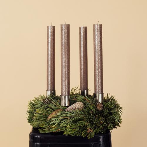Adventskranz mit Kerzen "Noel Noel" mit Metallic Kerzen aus Kiefer gebunden