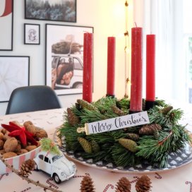 Adventskranz mit Kerzen rot "MERRY CHRISTMAS"