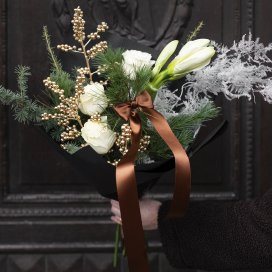 Winter Glow – eleganter Winterstrauß in Weiß & Gold