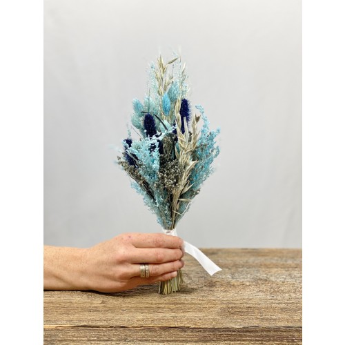 "Little Ocean" -  Trockenblumenstrauß in Weiß und Blau